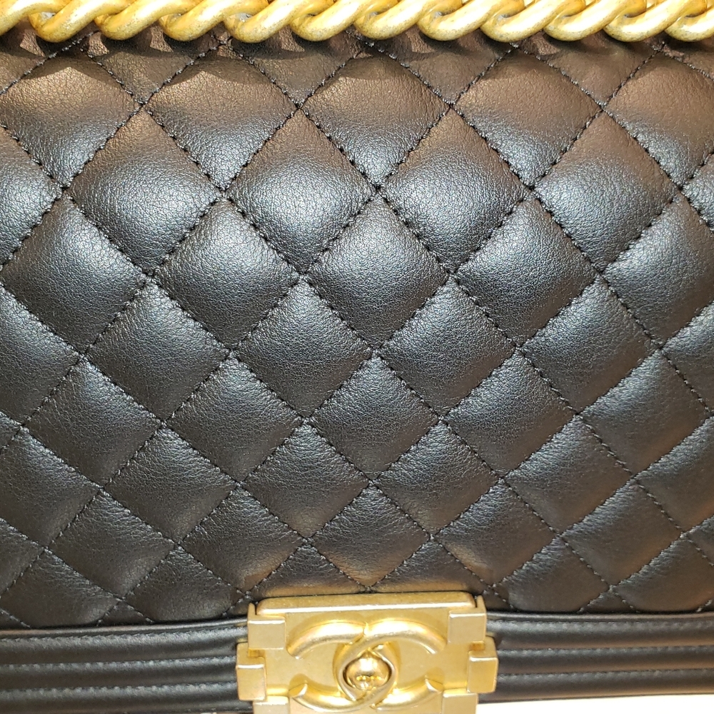 Meet your Posher, Asantaa